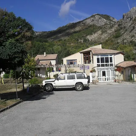 Gites Le Serpolet Maison d'hôtes Séderon